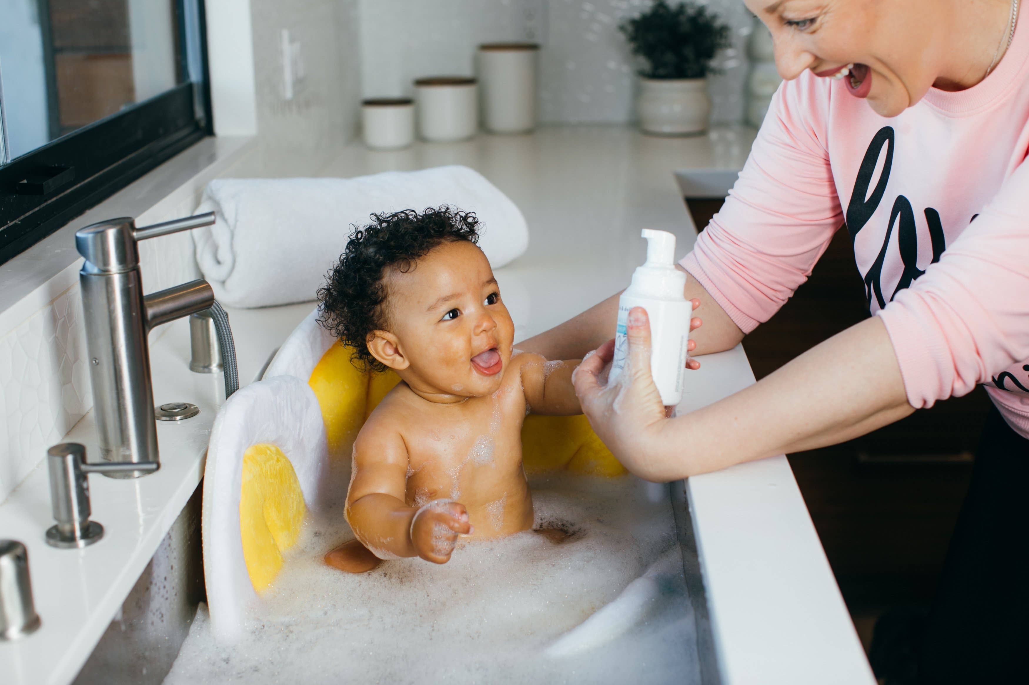 Tear-Free Foaming Shampoo & Body Whip - Vanilla | Dabble & Dollup