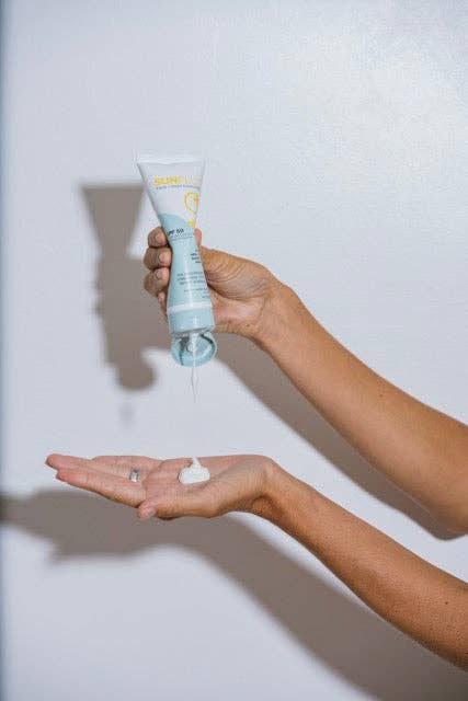 Superfood + Hyaluronic Acid Sun Protection Lotion SPF 30 | Sunplus