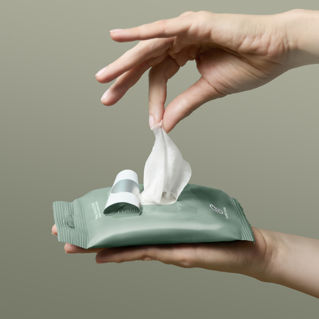 Eucalyptus Nourishing Hand Sanitizing Travel Wipes | Noshinku