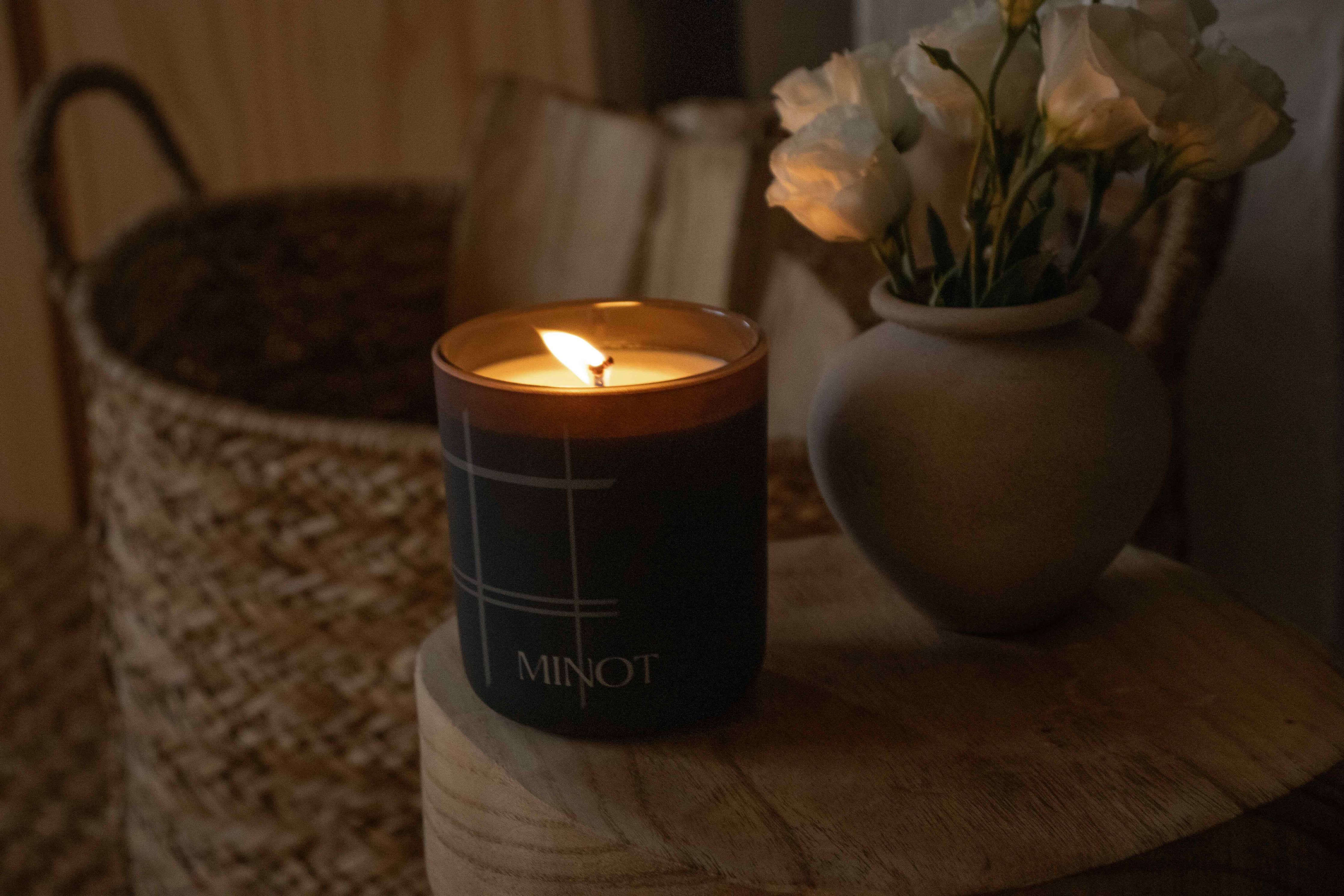 Frost Candle | Minot