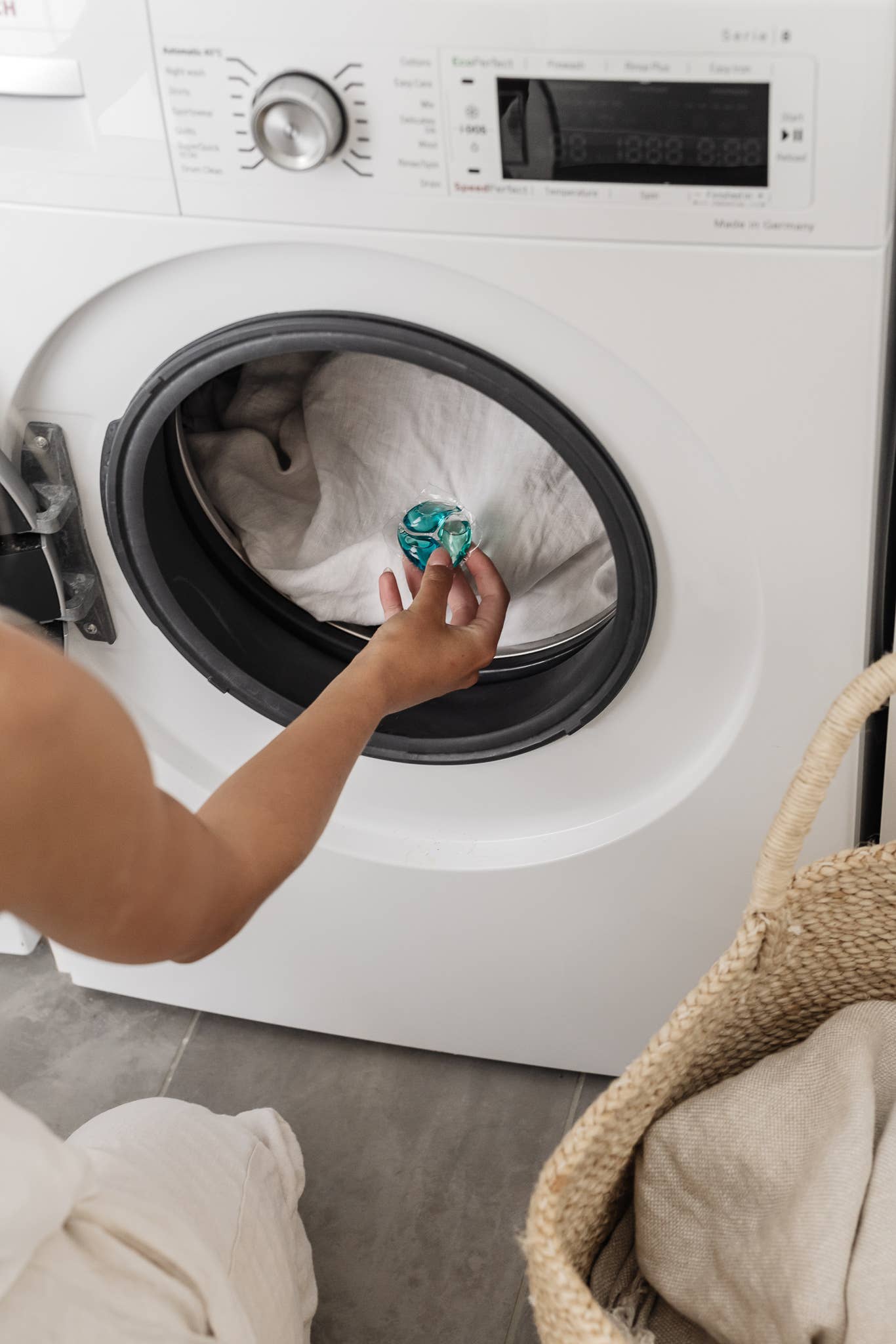 MNML Citrus Laundry Capsules (Vitality & Wellbeing) | Patch