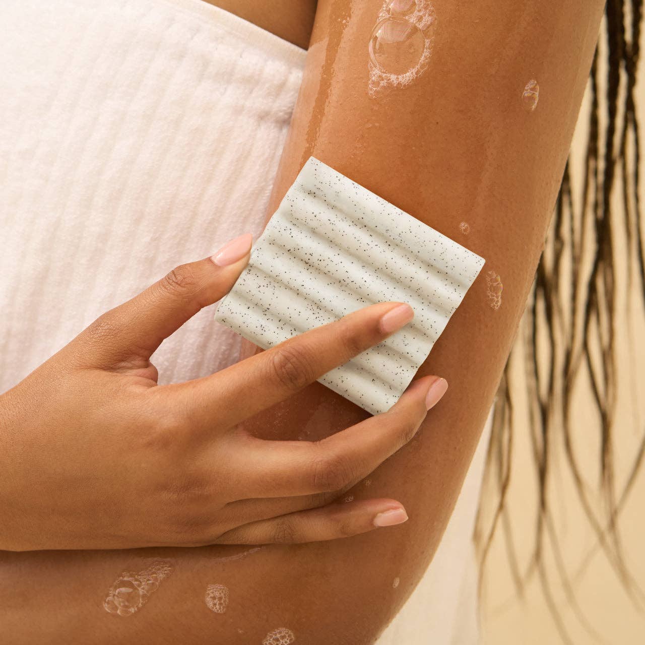 Jojoba Bead Exfoliating Body Wash Bar | Kitsch