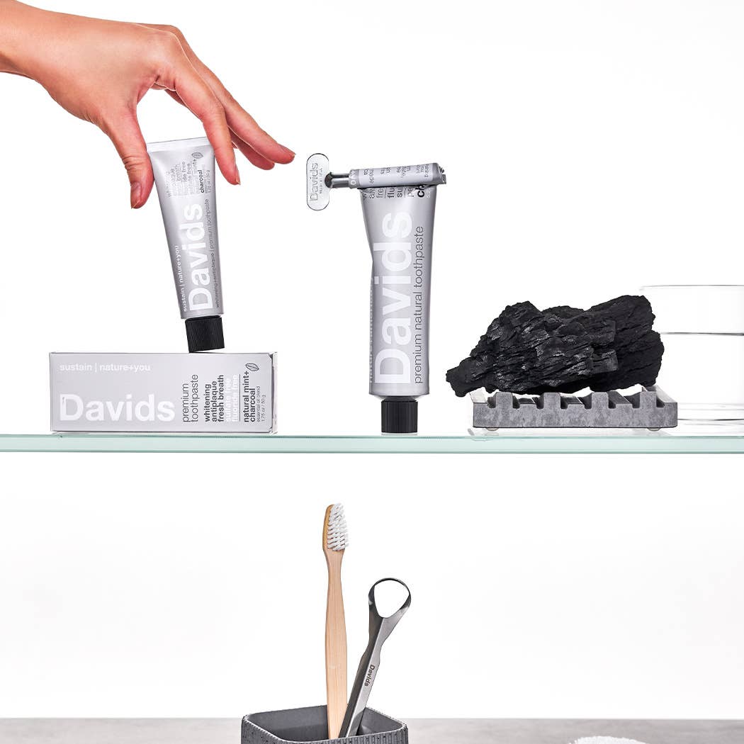 Davids Premium Toothpaste Charcoal+Peppermint | Davids