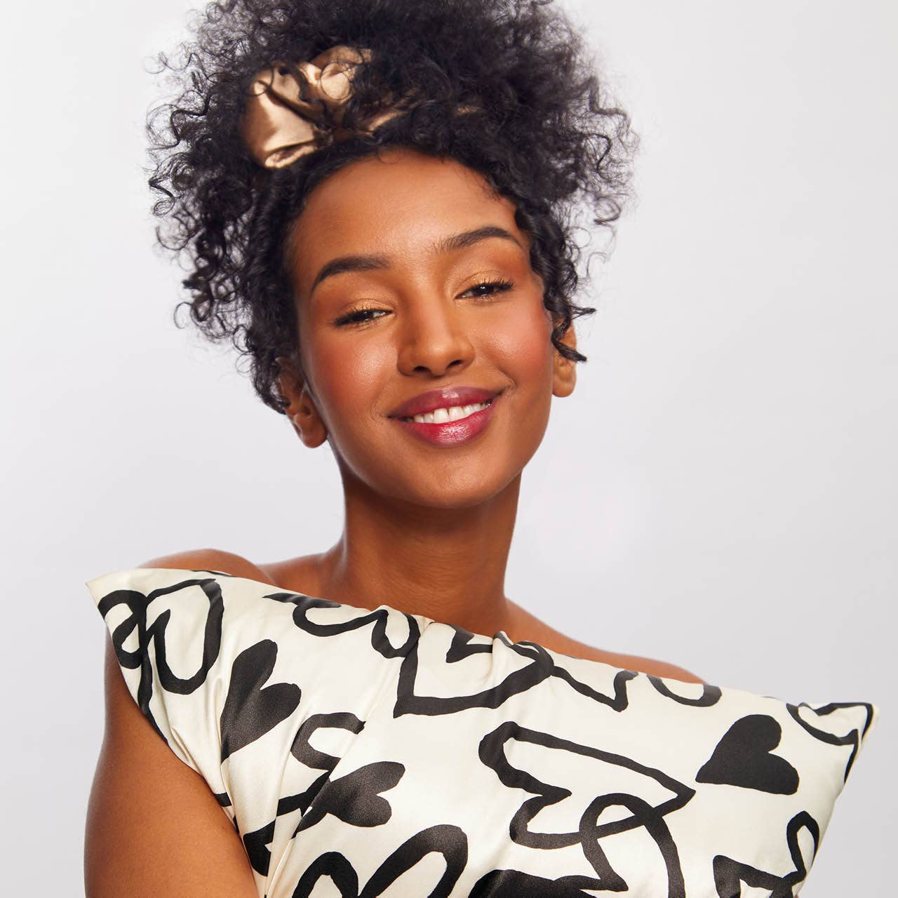 Satin Pillowcase Standard - Heart | KITSCH
