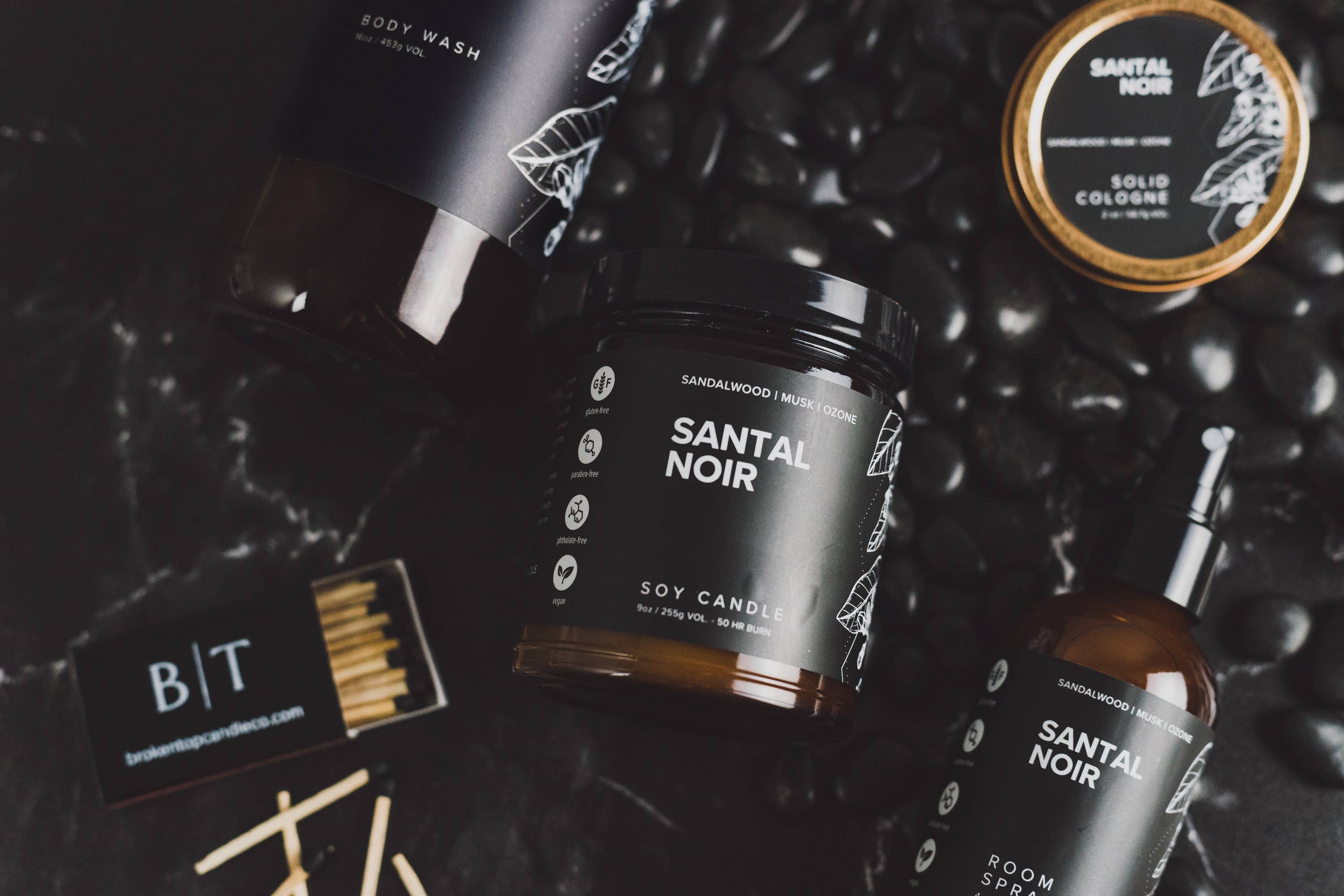 Natural Soy Candle 9 oz Santal Noir | Broken Top Goods