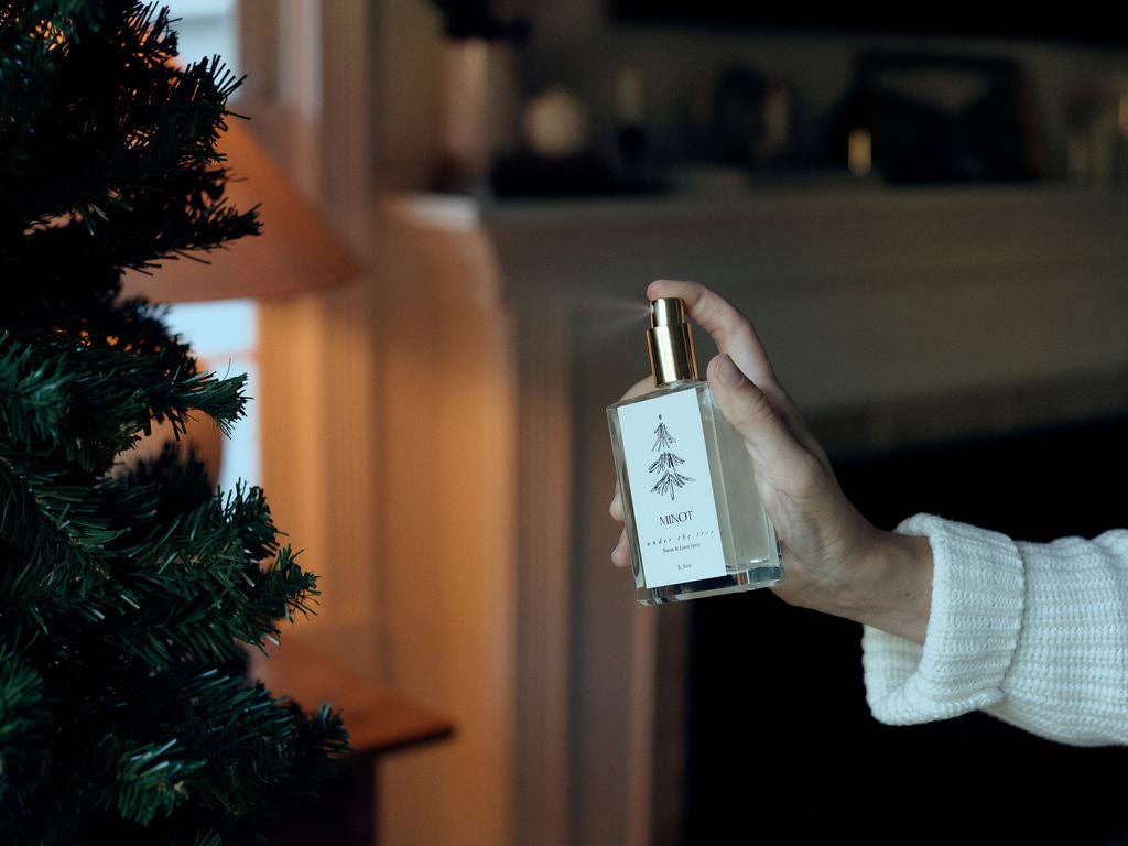 Yuletide Cheer Room & Linen Spray | Minot